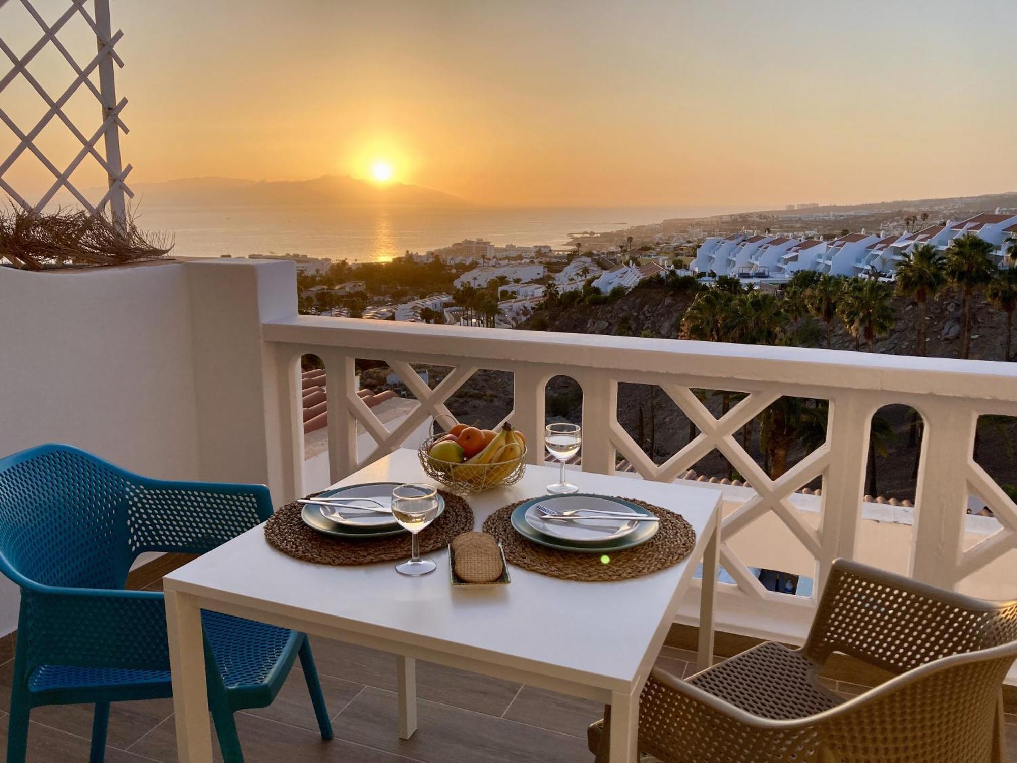 Costa Adeje - Modern Apartment With Terrace Views Of Ocean & Sunset 外观 照片