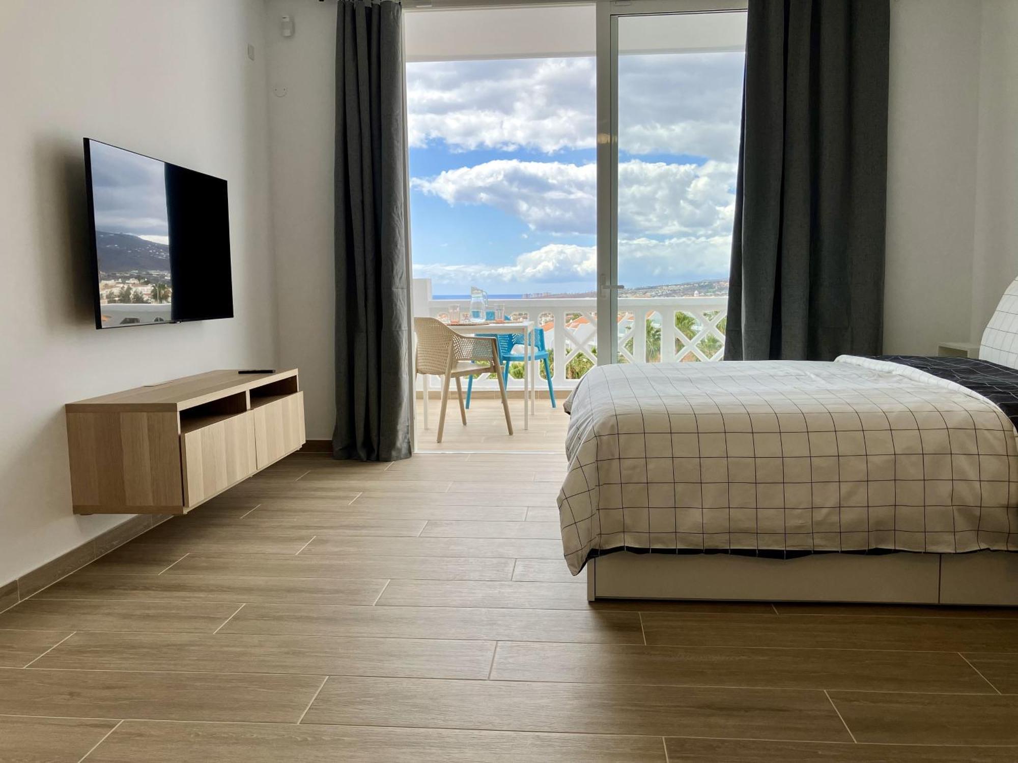 Costa Adeje - Modern Apartment With Terrace Views Of Ocean & Sunset 外观 照片
